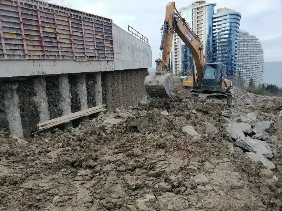 Строительство авторазвязки на Сухумийском шоссе